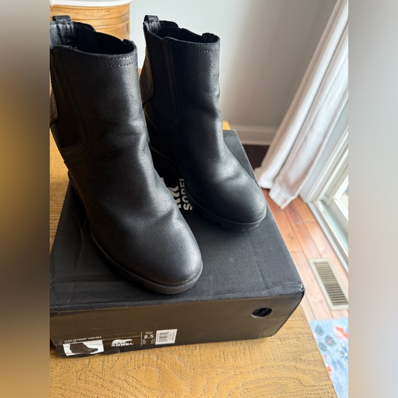 Sorel Shoes - Sorel Black Leather Ankle Chelsea Booties